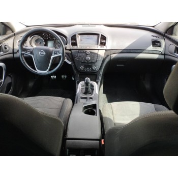 opel insignia berlina del año 2011