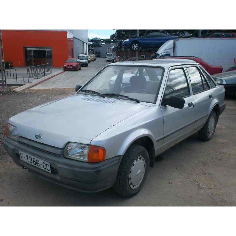 ford escort berlina del año 1987