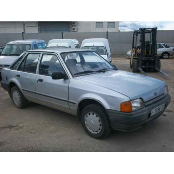 ford escort berlina del año 1987