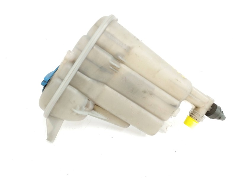 Recambio de deposito expansion para audi a4 ber. (b8) 2.0 16v tdi referencia OEM IAM 8K0121403G Recambio de deposito expansion para audi a4 ber. (b8) 2.0 16v tdi referencia OEM IAM 8K0121403G