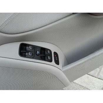 mercedes-benz clase c (w203) berlina del año 2004