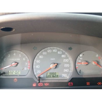 volvo v40 familiar del año 1999