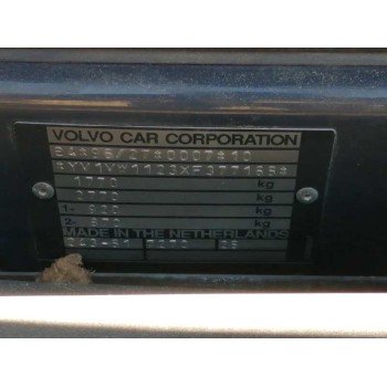 volvo v40 familiar del año 1999