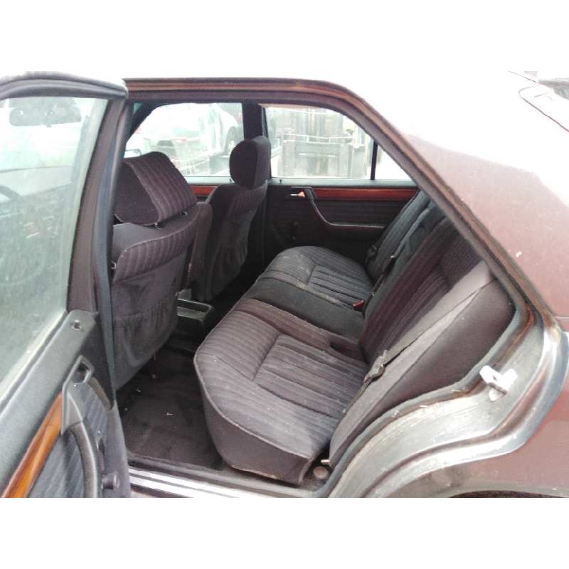 MERCEDES-BENZ 124 Sedán (W124) 1993