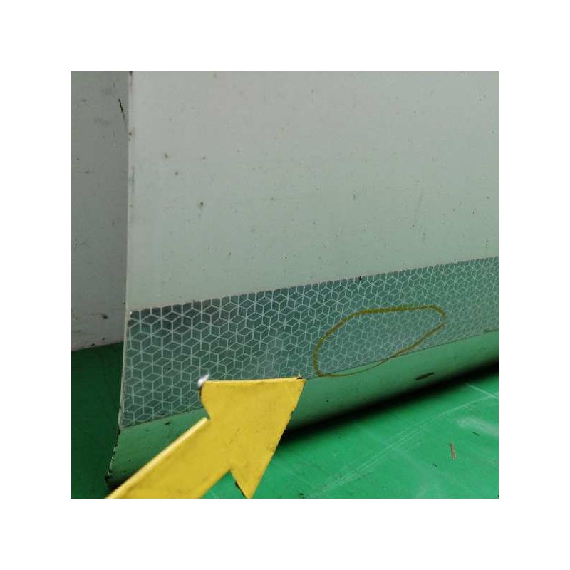 PUERTA DELANTERA DERECHA OBSERVAR FOTOS