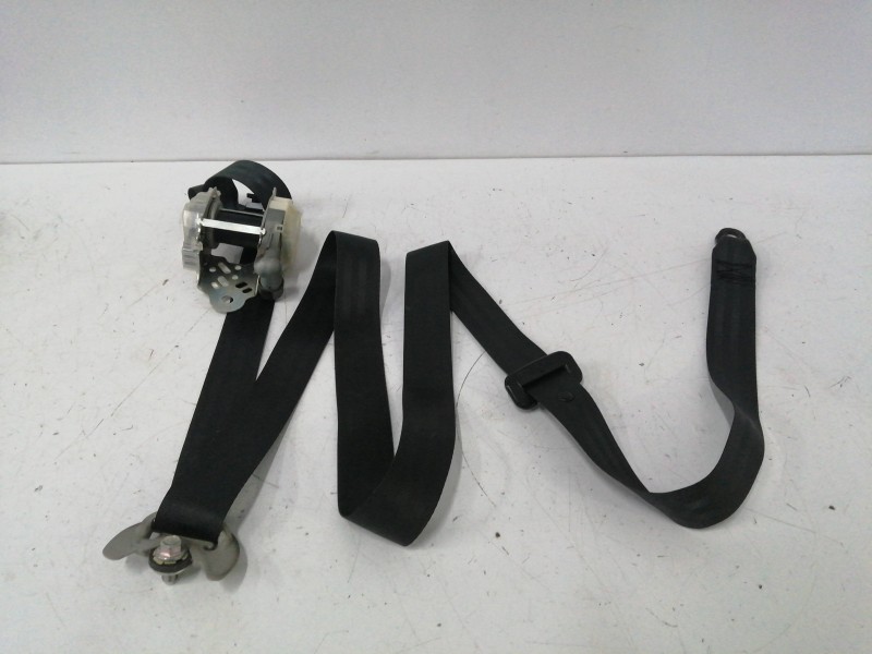 Recambio de cinturon seguridad delantero derecho para hyundai i20 1.4 crdi cat referencia OEM IAM 888701J200 Recambio de cinturon seguridad delantero derecho para hyundai i20 1.4 crdi cat referencia OEM IAM 888701J200