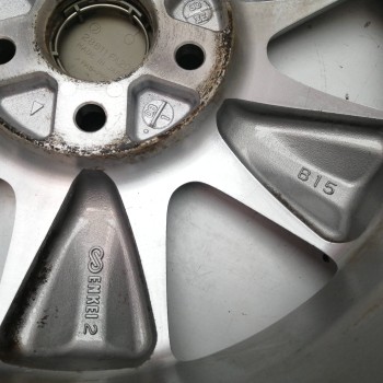 Recambio de llanta para subaru impreza g12 1.5 referencia OEM IAM 28111SA011 15X6JJ 48 B15
