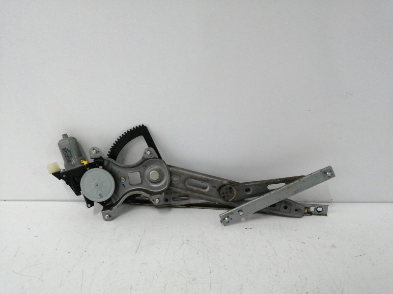 Recambio de elevalunas delantero derecho para hyundai i20 1.4 crdi cat referencia OEM IAM 988201J100 Recambio de elevalunas delantero derecho para hyundai i20 1.4 crdi cat referencia OEM IAM 988201J100