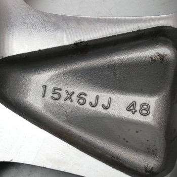 Recambio de llanta para subaru impreza g12 1.5 referencia OEM IAM 28111SA011 15X6JJ 48 B15
