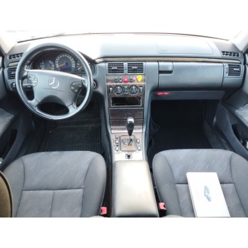 mercedes-benz clase e (w210) familiar del año 2000