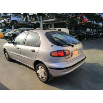 daewoo lanos del año 2000