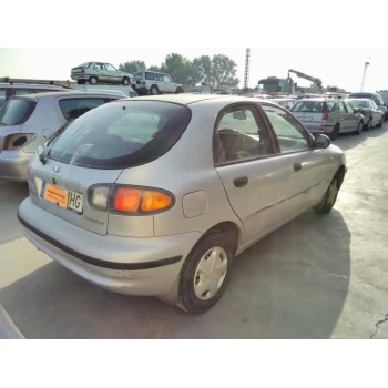 daewoo lanos del año 2000