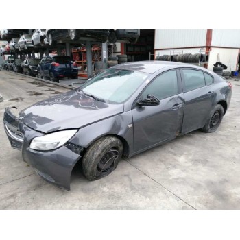 opel insignia berlina del año 2011