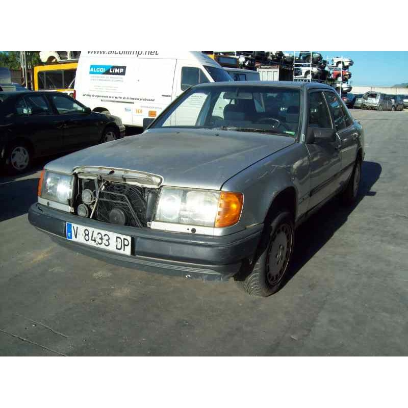 MERCEDES-BENZ CLASE E (W124) BERLINA