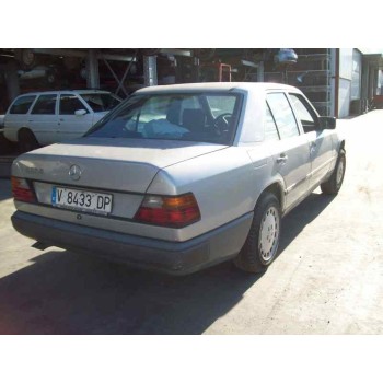 mercedes-benz clase e (w124) berlina del año 1985