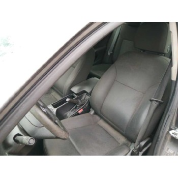 opel insignia berlina del año 2011