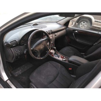 mercedes-benz clase c (w203) berlina del año 2005