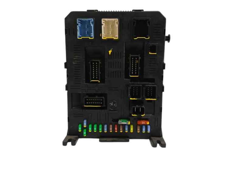 Recambio de caja reles / fusibles para peugeot 307 berlina (s2) 1.6 hdi referencia OEM IAM 9660105980  