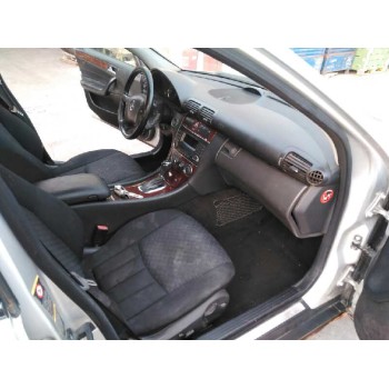 mercedes-benz clase c (w203) berlina del año 2005