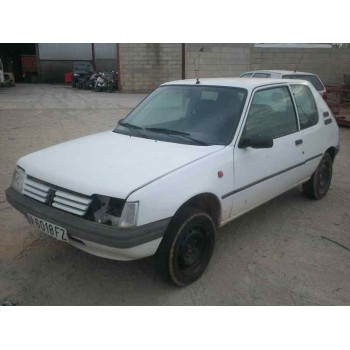 peugeot 205 berlina del año 1998
