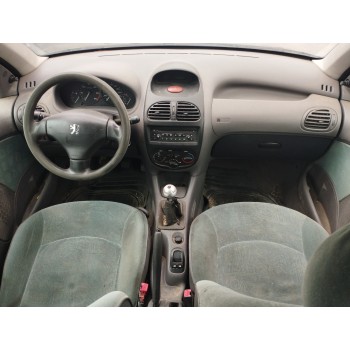 peugeot 206 berlina del año 2002