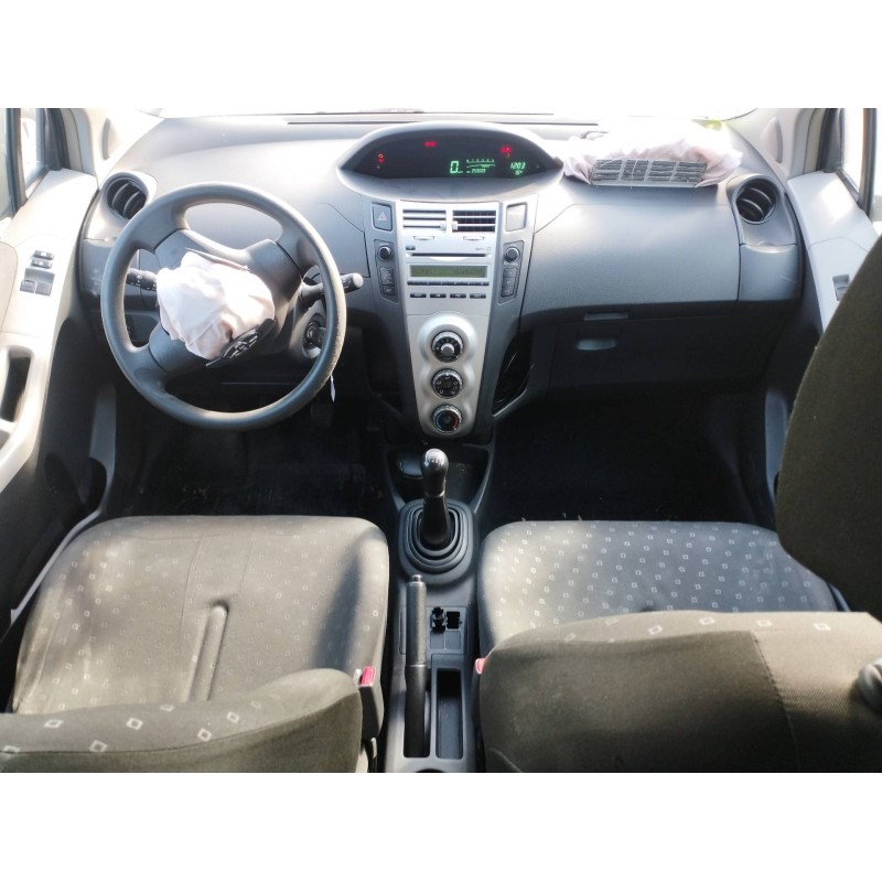 TOYOTA YARIS (_P9_) 2008