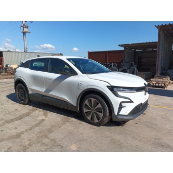 renault megane e-tech suv del año 2023