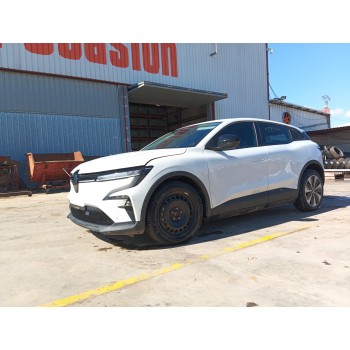 renault megane e-tech suv del año 2023