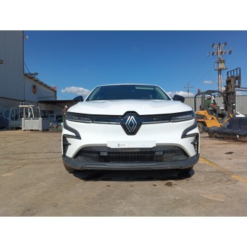 renault megane e-tech suv del año 2023