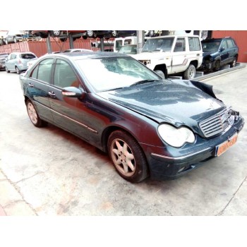 mercedes-benz clase c (w203) berlina del año 2003