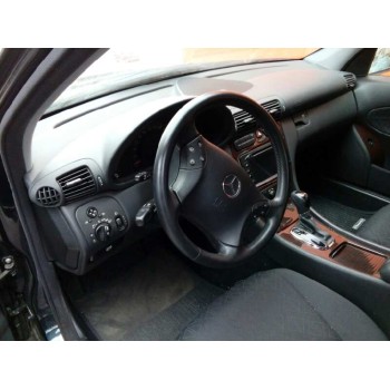 mercedes-benz clase c (w203) berlina del año 2003