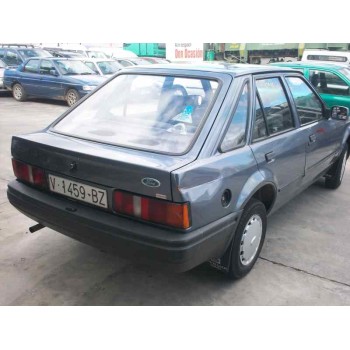 ford escort berlina del año 1986