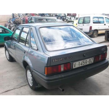 ford escort berlina del año 1986