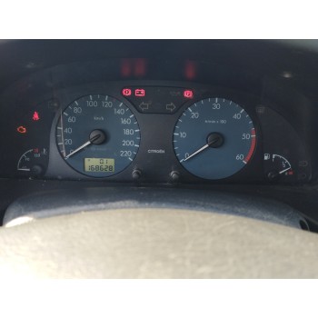 citroën xsara berlina del año 2002