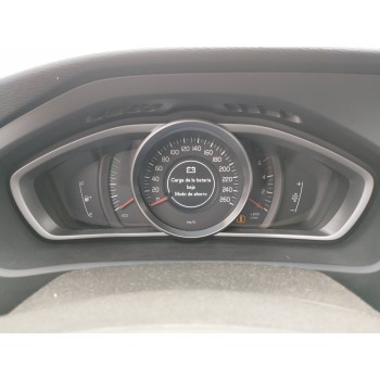 volvo v40 del año 2015