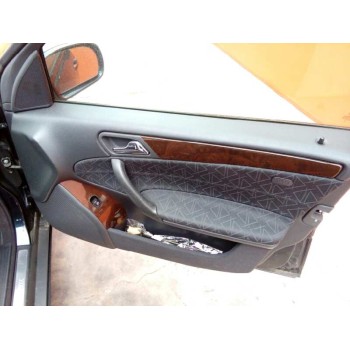 mercedes-benz clase c (w203) berlina del año 2003