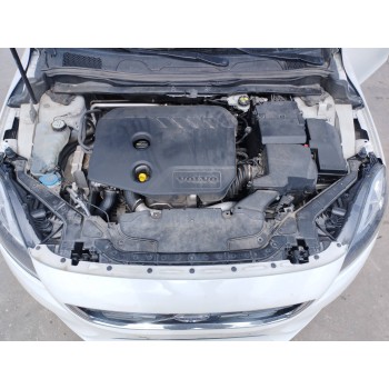 volvo v40 del año 2015