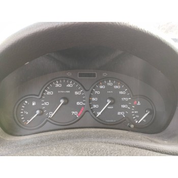 peugeot 206 berlina del año 2001