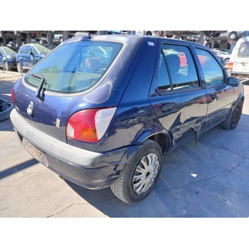 ford fiesta berlina (dx) del año 2001