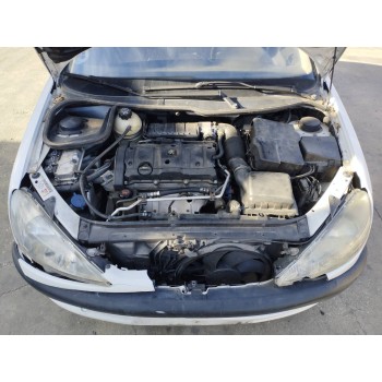 peugeot 206 berlina del año 2001