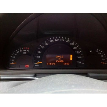 mercedes-benz clase c (w203) berlina del año 2003