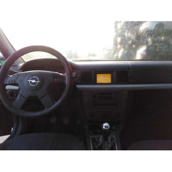 opel vectra c berlina del año 2003