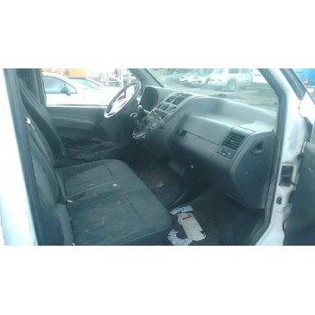 mercedes-benz vito (w638) caja cerrada del año 2001