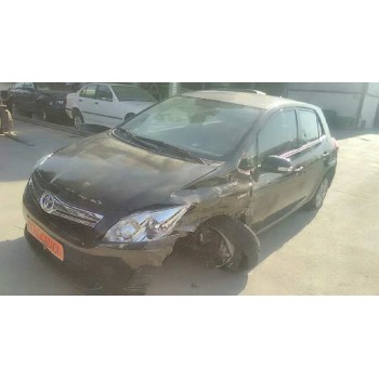 toyota auris del año 2012