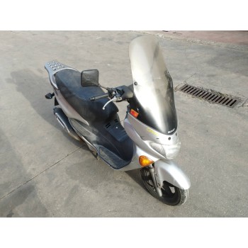 suzuki uc del año 2002