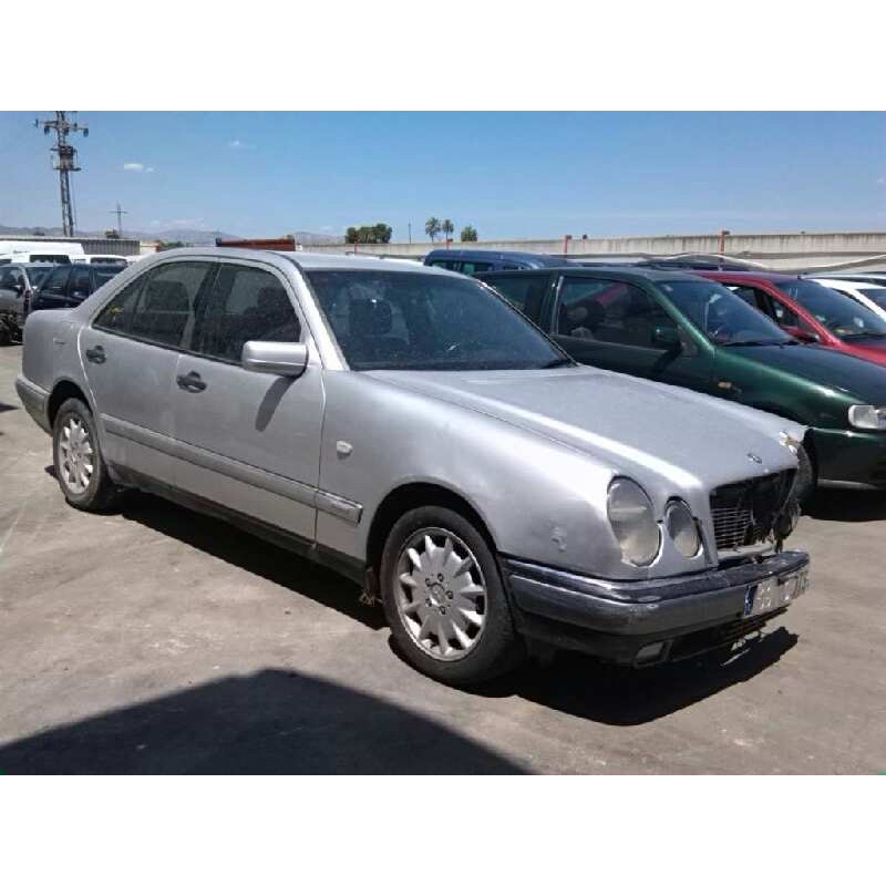 MERCEDES-BENZ CLASE E (W210)