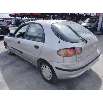 daewoo lanos del año 2001