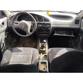 daewoo lanos del año 2001