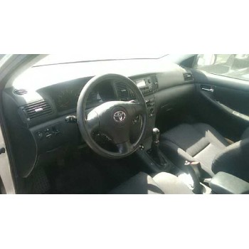 toyota corolla (e12) del año 2004