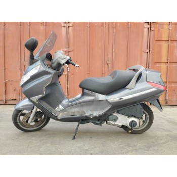 piaggio x8 del año 2006